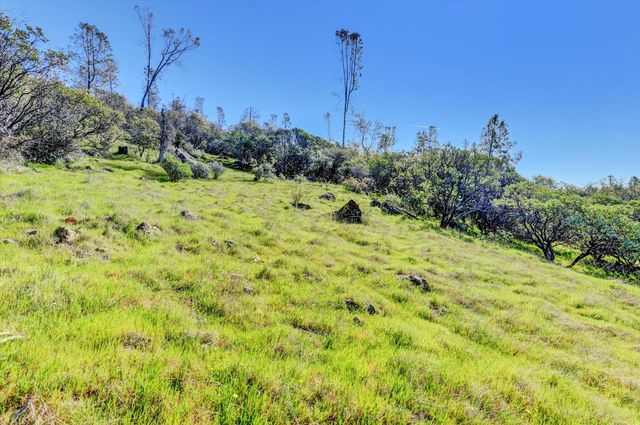 10952 Gopher Mine Trl, Grass Valley, CA 95949