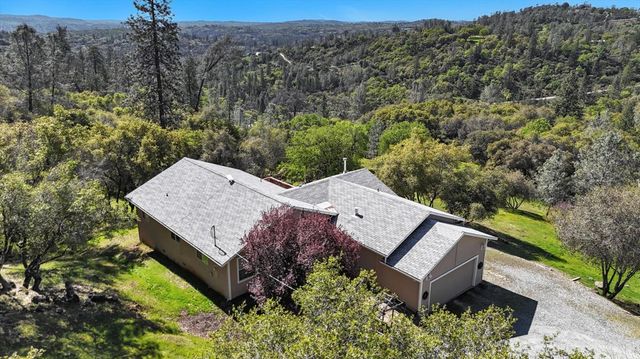 10952 Gopher Mine Trl, Grass Valley, CA 95949