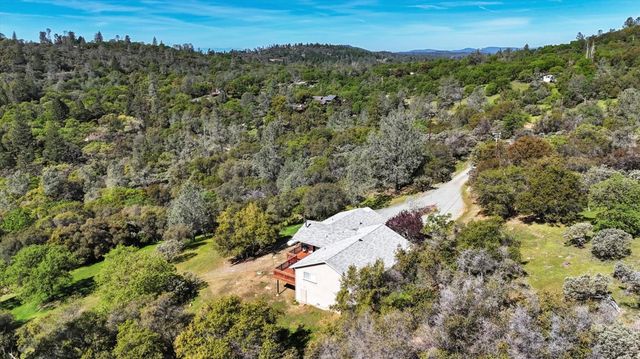 10952 Gopher Mine Trl, Grass Valley, CA 95949