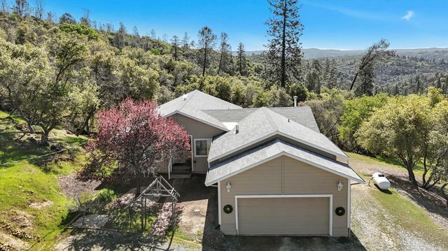10952 Gopher Mine Trl, Grass Valley, CA 95949