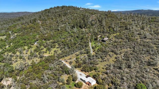 10952 Gopher Mine Trl, Grass Valley, CA 95949