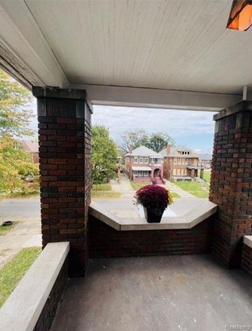 2951 Leslie Street, Detroit, MI 48238