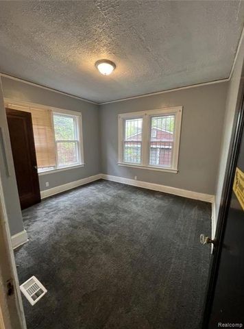 2951 Leslie Street, Detroit, MI 48238