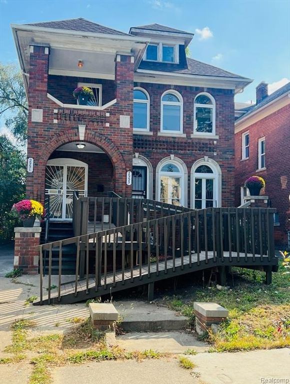 2951 Leslie Street, Detroit, MI 48238