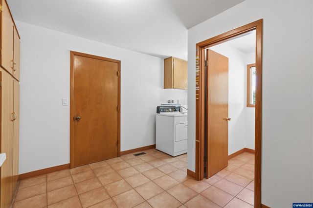 1514 37th Av NW, Salem, OR 97304