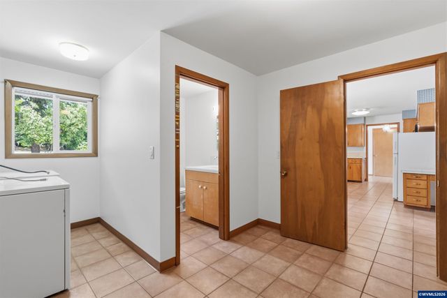 1514 37th Av NW, Salem, OR 97304