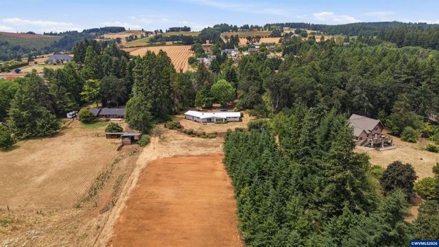 1514 37th Av NW, Salem, OR 97304