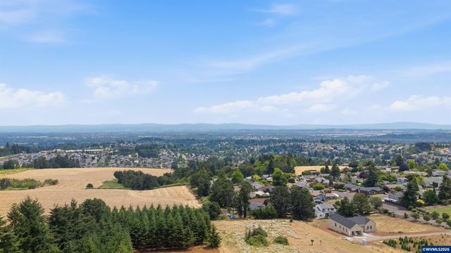 1514 37th Av NW, Salem, OR 97304
