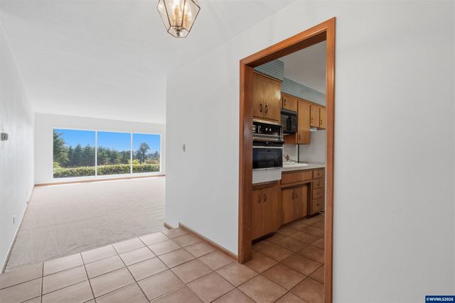 1514 37th Av NW, Salem, OR 97304