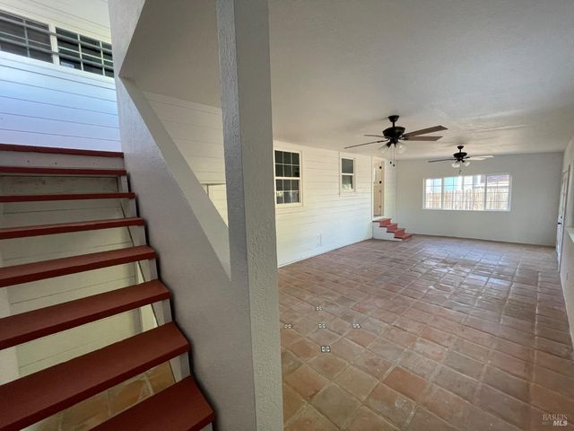 242 Phelan Ave, Vallejo, CA 94590