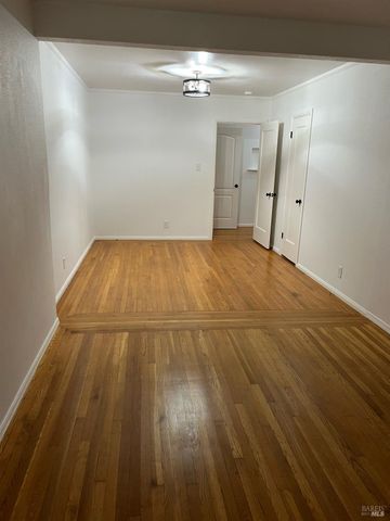 242 Phelan Ave, Vallejo, CA 94590