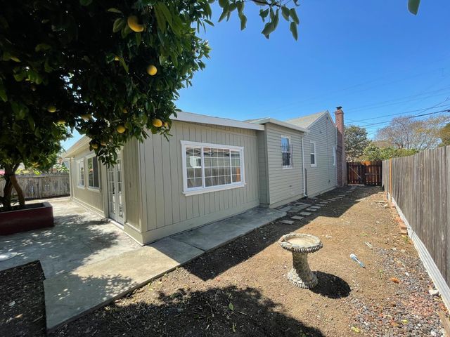 242 Phelan Ave, Vallejo, CA 94590