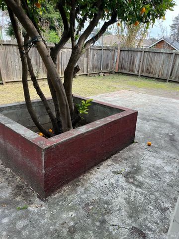 242 Phelan Ave, Vallejo, CA 94590