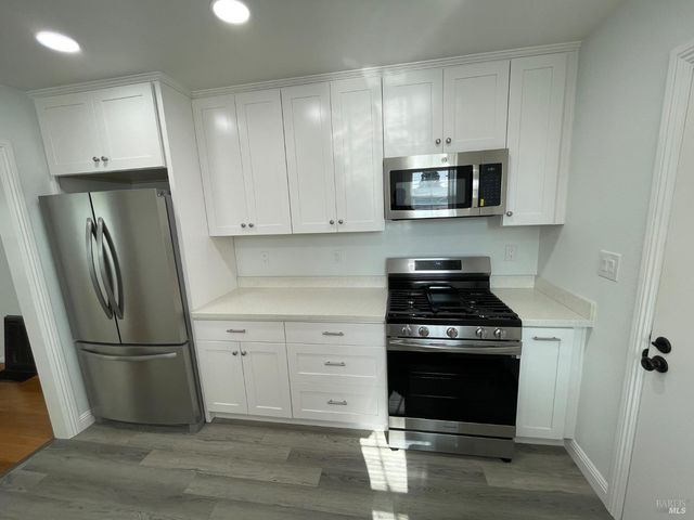 242 Phelan Ave, Vallejo, CA 94590