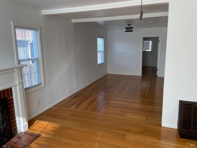 242 Phelan Ave, Vallejo, CA 94590