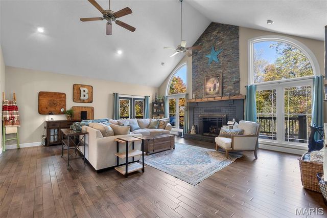 184 Country View Drive, Benton, MO 63736