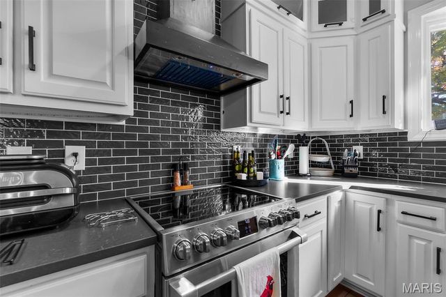 184 Country View Drive, Benton, MO 63736