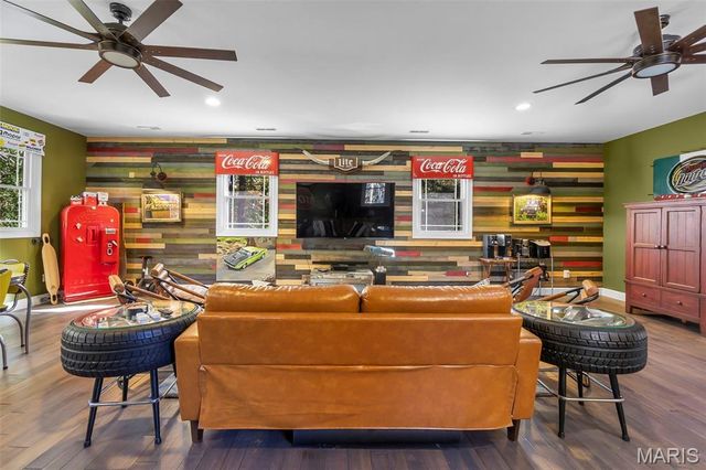 184 Country View Drive, Benton, MO 63736