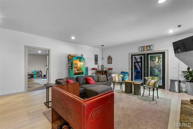 184 Country View Drive, Benton, MO 63736