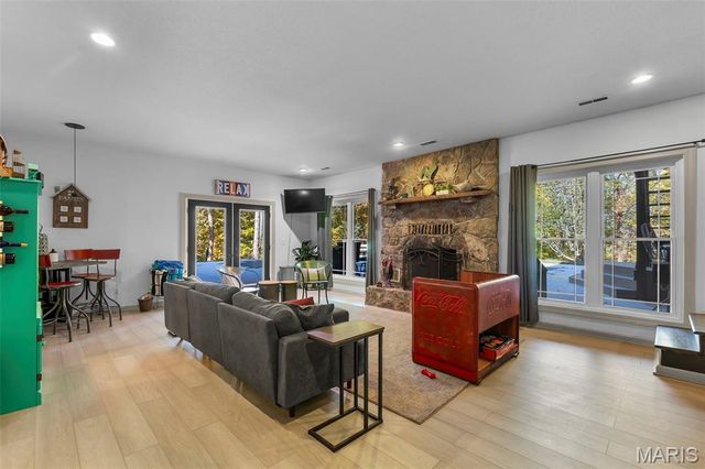 184 Country View Drive, Benton, MO 63736