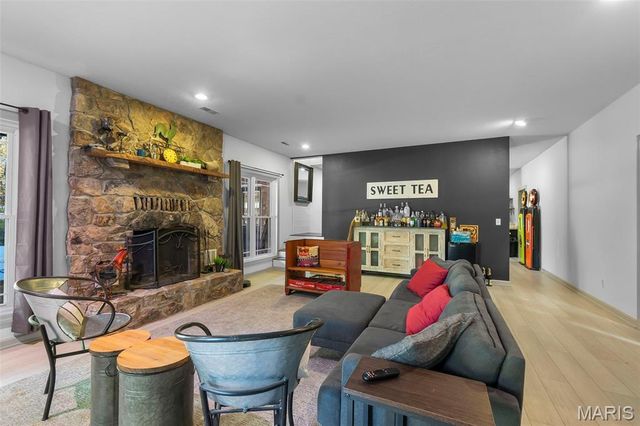 184 Country View Drive, Benton, MO 63736