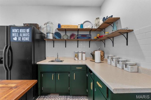 184 Country View Drive, Benton, MO 63736