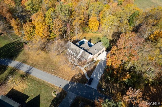 184 Country View Drive, Benton, MO 63736