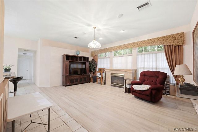 184 Pine Street, Homosassa, FL 34446