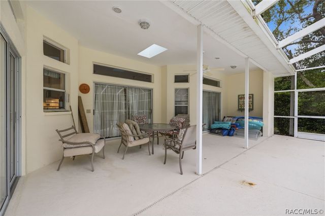 184 Pine Street, Homosassa, FL 34446