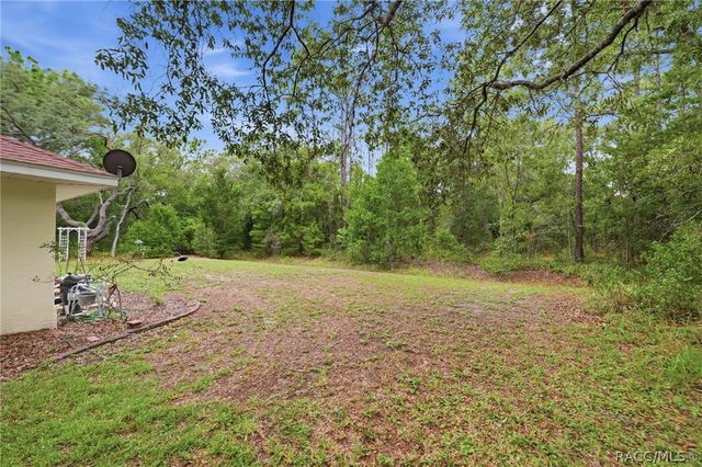 184 Pine Street, Homosassa, FL 34446