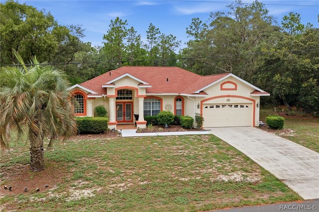 184 Pine Street, Homosassa, FL 34446