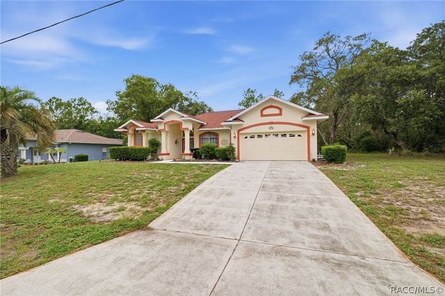184 Pine Street, Homosassa, FL 34446