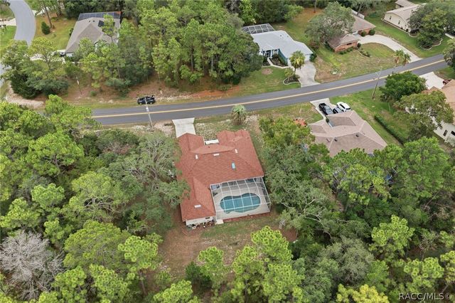 184 Pine Street, Homosassa, FL 34446