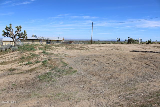 E 136th St E & Ave W-11 Street, Pearblossom, CA 93553