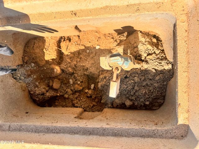 E 136th St E & Ave W-11 Street, Pearblossom, CA 93553