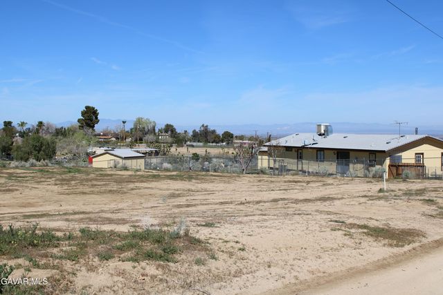 E 136th St E & Ave W-11 Street, Pearblossom, CA 93553