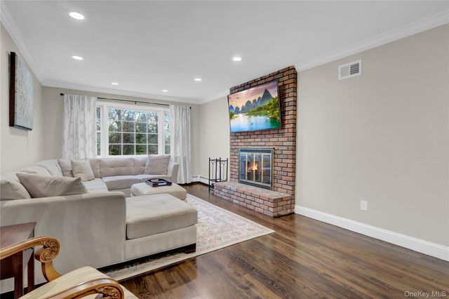 34 Hemingway Drive, Dix Hills, NY 11746