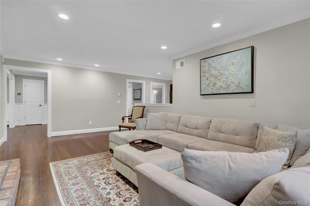 34 Hemingway Drive, Dix Hills, NY 11746