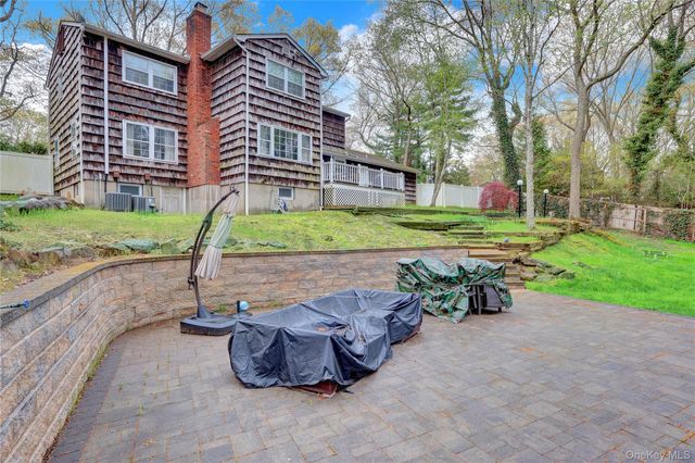 34 Hemingway Drive, Dix Hills, NY 11746