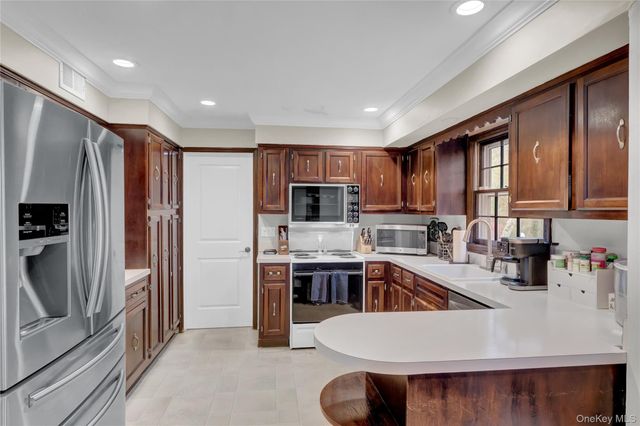 34 Hemingway Drive, Dix Hills, NY 11746