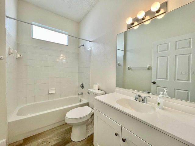 18417 MEADOW BLOSSOM LANE, Tampa, FL 33647