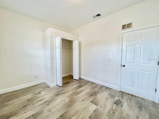 18417 MEADOW BLOSSOM LANE, Tampa, FL 33647