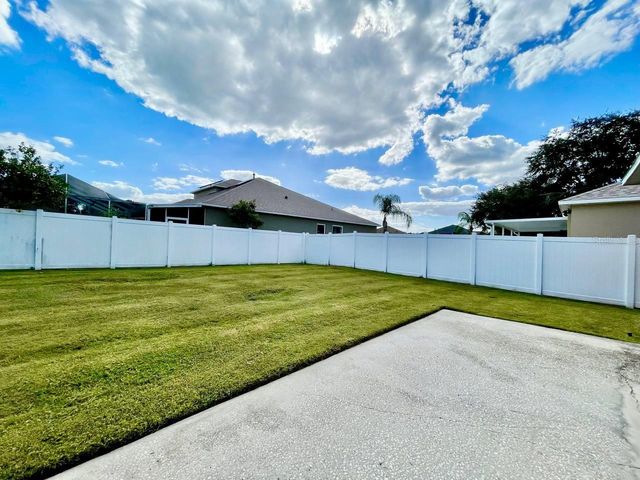 18417 MEADOW BLOSSOM LANE, Tampa, FL 33647