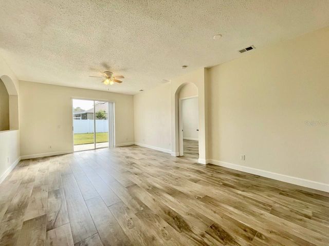 18417 MEADOW BLOSSOM LANE, Tampa, FL 33647