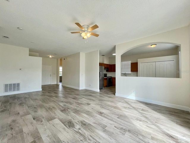 18417 MEADOW BLOSSOM LANE, Tampa, FL 33647