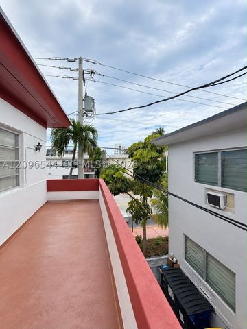 7712 Byron Ave 3, Miami Beach, FL 33141