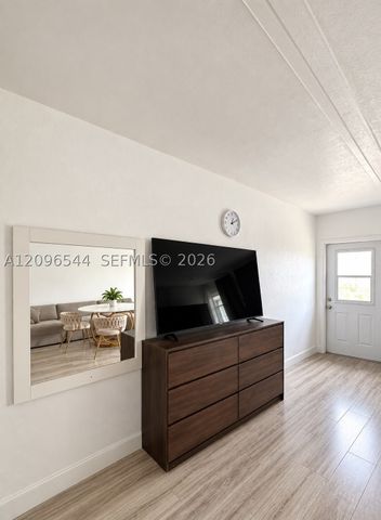 7712 Byron Ave 3, Miami Beach, FL 33141