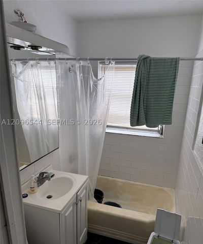 7712 Byron Ave 3, Miami Beach, FL 33141