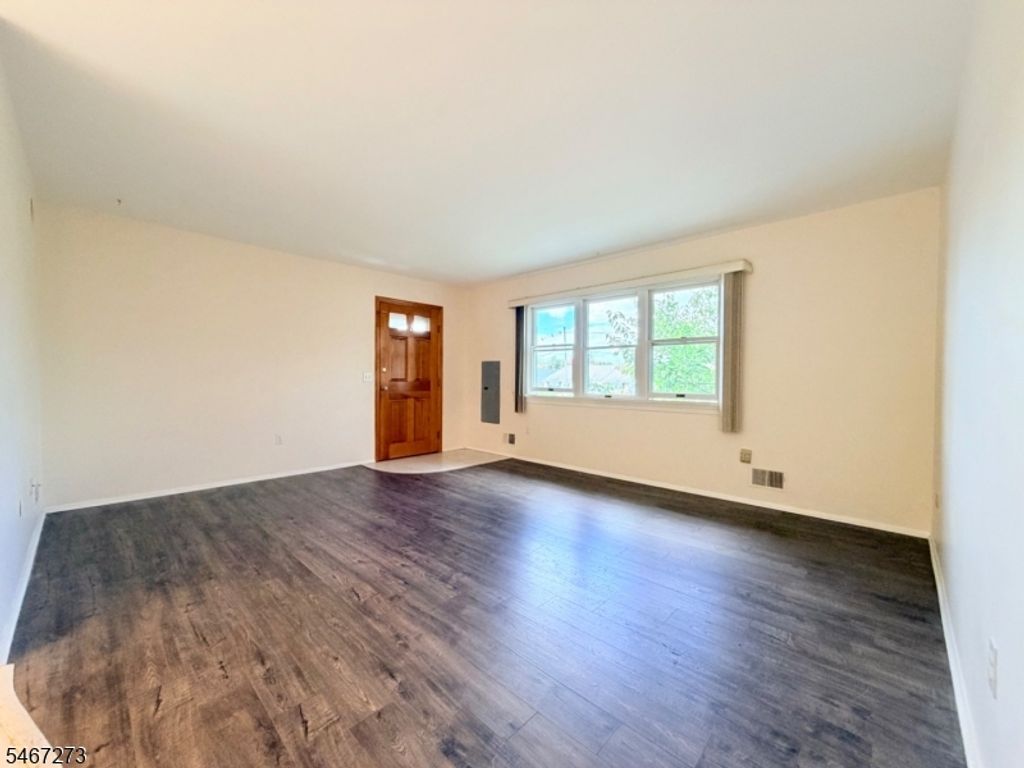 9 Hawaii Ct C, Old Bridge Twp., NJ 07747 — photo 2