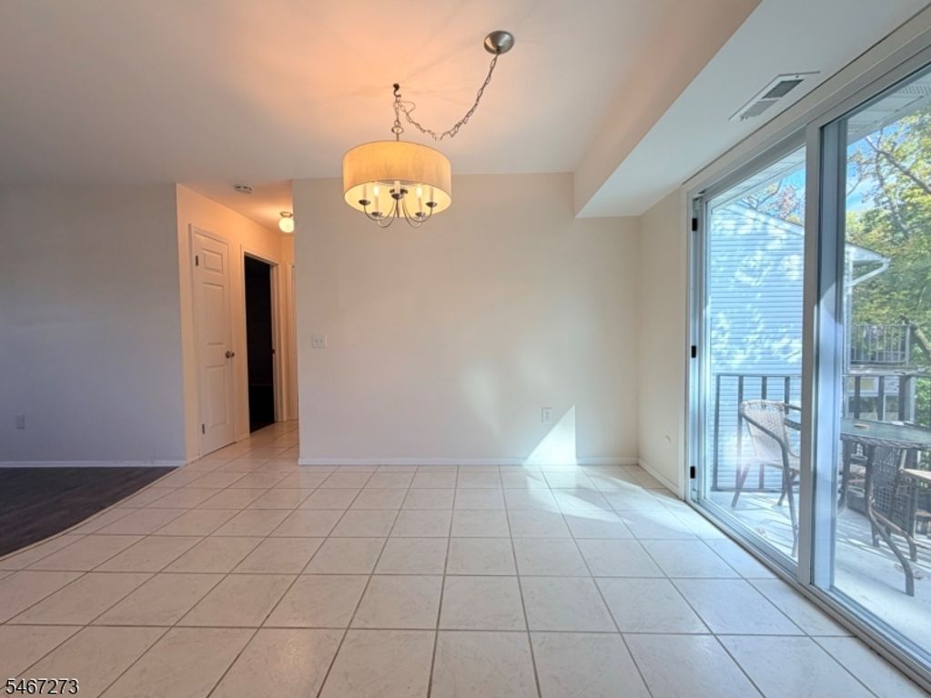 9 Hawaii Ct C, Old Bridge Twp., NJ 07747 — photo 4
